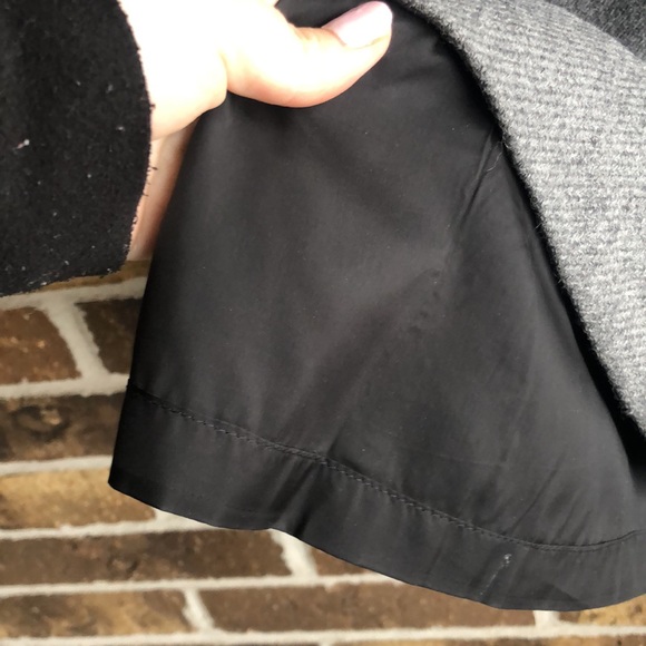 AKRIS PUNTO Gray Wool Dress with pockets & faux leather trim - Picture 5 of 10